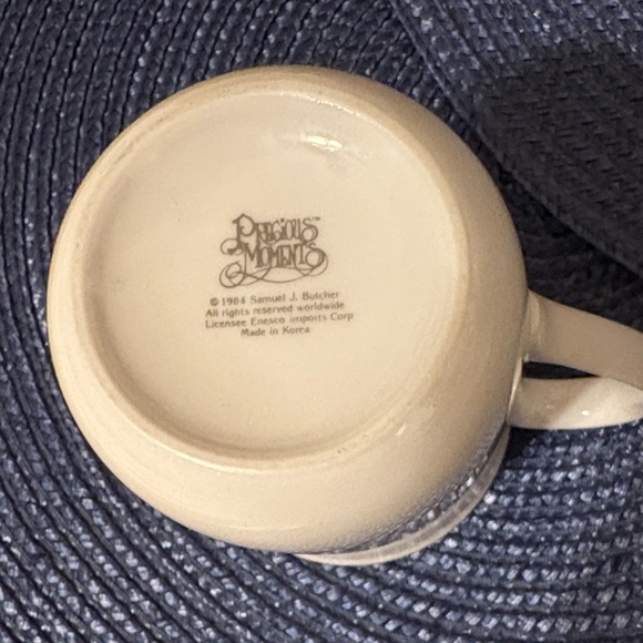 Precious Moments Vintage White Ceramic Mug - Picture 2 of 4